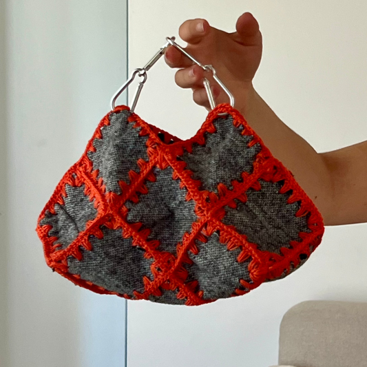 LO NECESARIO | Gray/Orange